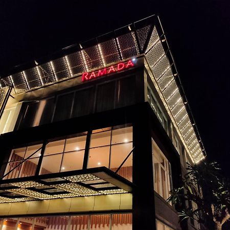 Ramada By Wyndham Yogyakarta Hotel Sleman  Luaran gambar