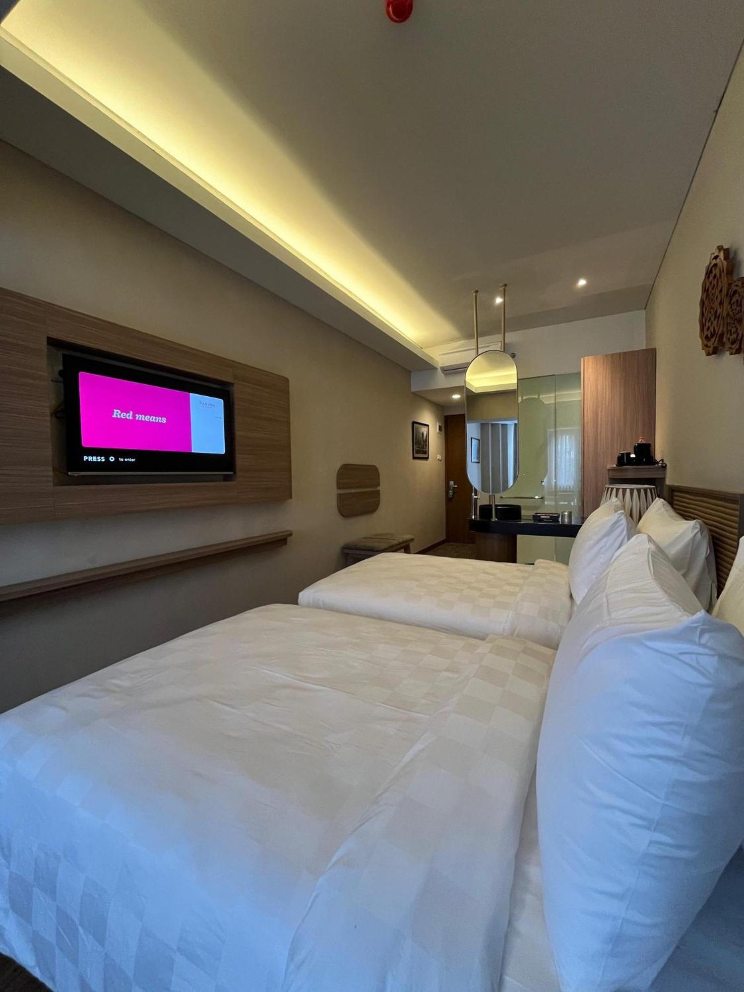 Ramada By Wyndham Yogyakarta Hotel Sleman  Luaran gambar